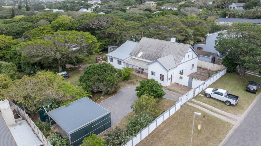 8 Bedroom Property for Sale in West Bank Eastern Cape